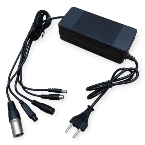 Încărcător trotinetă electrică 54.6V 2.0A (pentru acumulator LI-ION*13S) VLC514896 Încărcător trotinetă electrică 54.6V 2.0A (pentru acumulator LI-ION*13S) VLC514896