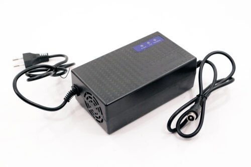 Încărcător cu doi poli și cu dop rotund 36V 1.6A VLC813986 Încărcător cu doi poli și cu dop rotund 36V 1.6A VLC813986